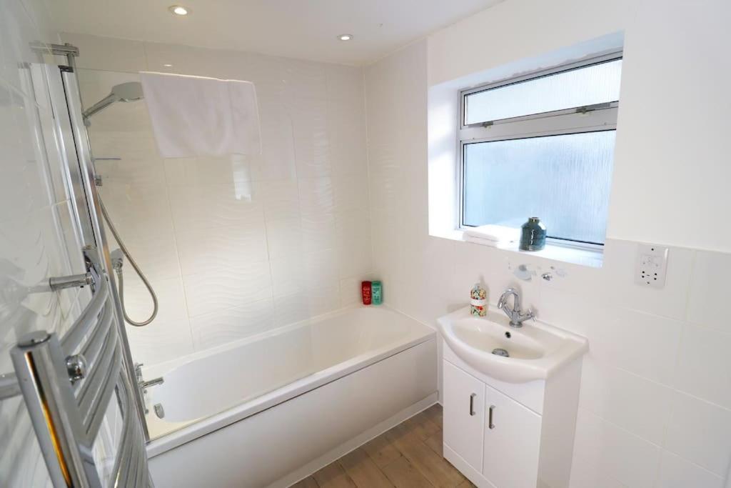 Hutchcomb Villa, 4 Bed Luxury House,oxford+parking