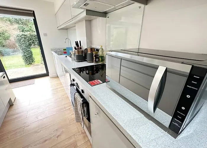 Hutchcomb Villa, 4 Bed Luxury House,Oxford+Parking