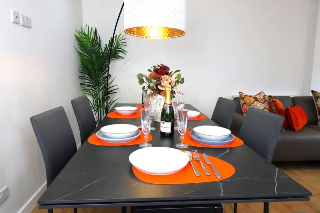Hutchcomb Villa, 4 Bed Luxury House,oxford+parking Oxford