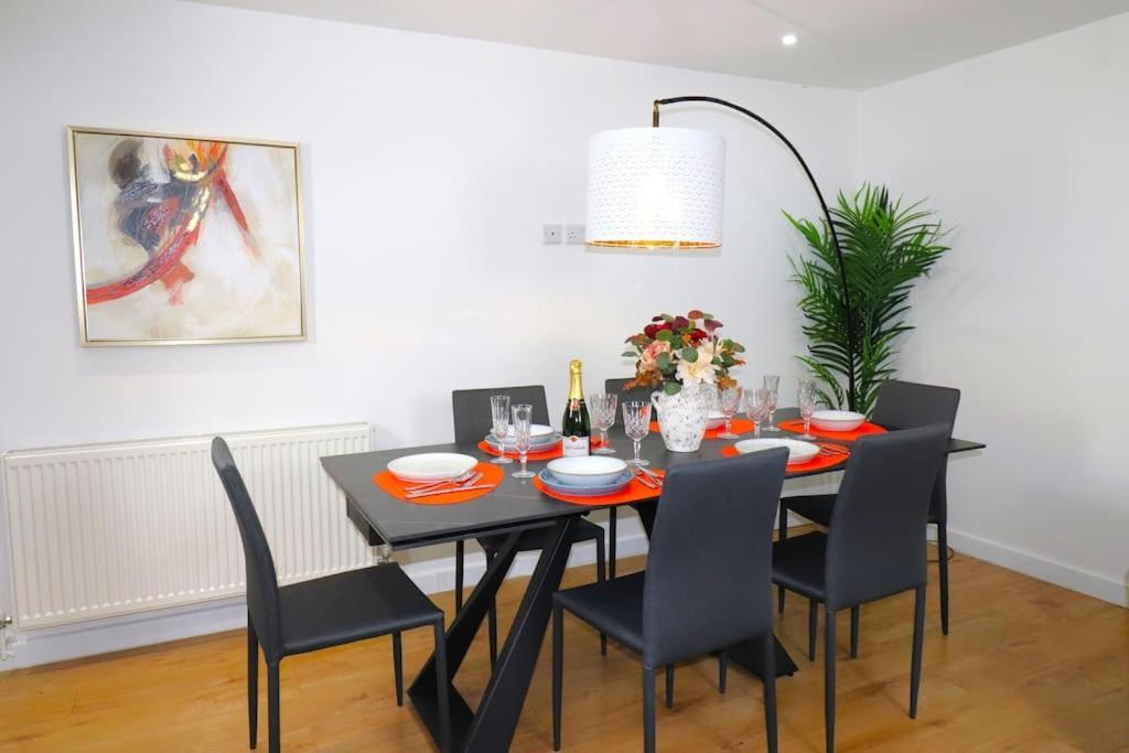 Villa Hutchcomb Villa, 4 Bed Luxury House,oxford+parking
